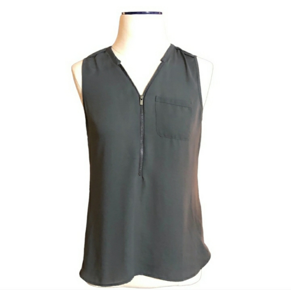 BANANA REPUBLIC Grey Sleeveless Top Size XS.EUC!